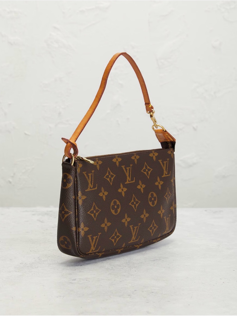 Louis Vuitton Monogram Pochette Shoulder bag in Brown